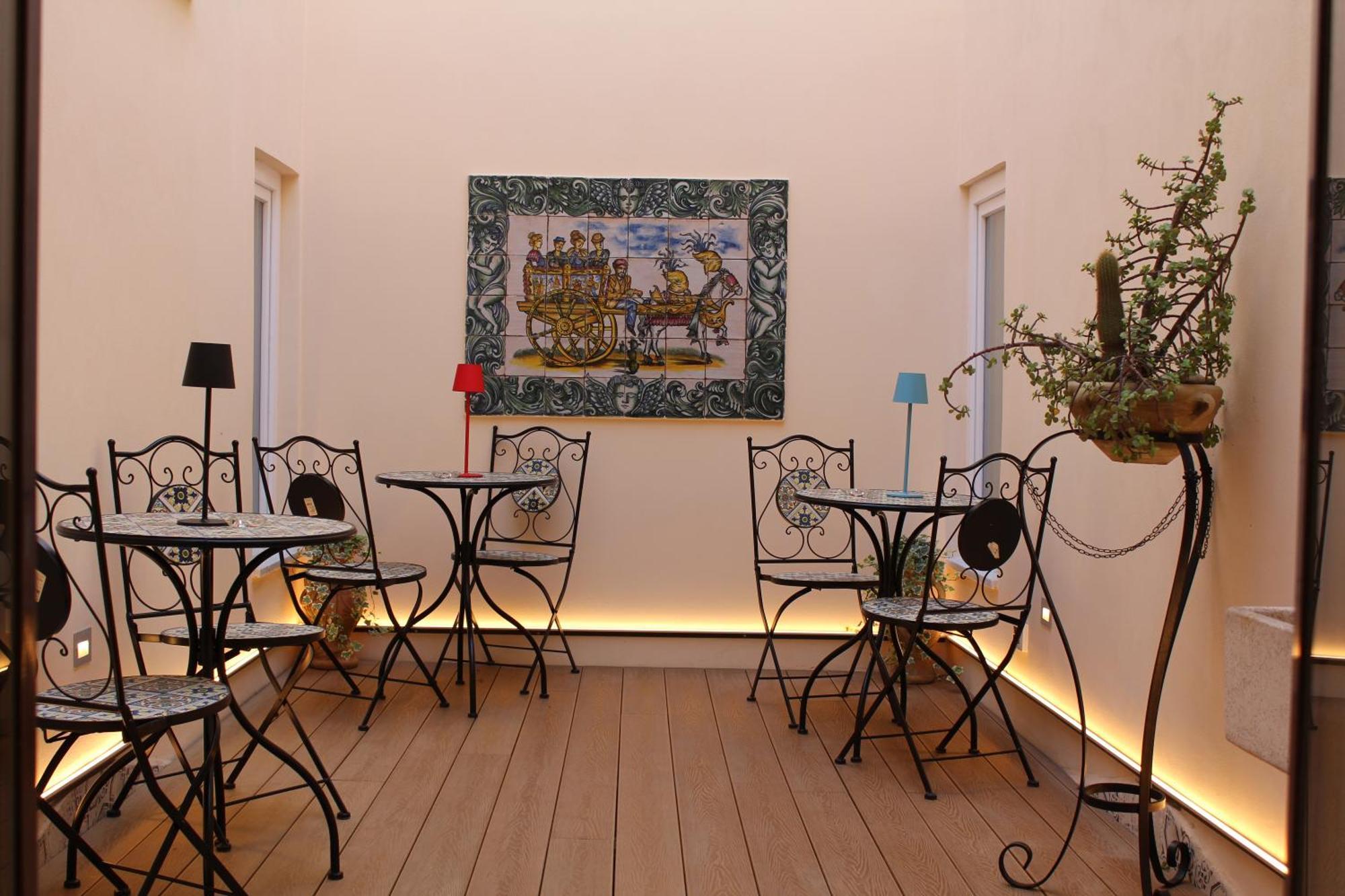 Falstaff Rooms & Suites Palermo Bagian luar foto