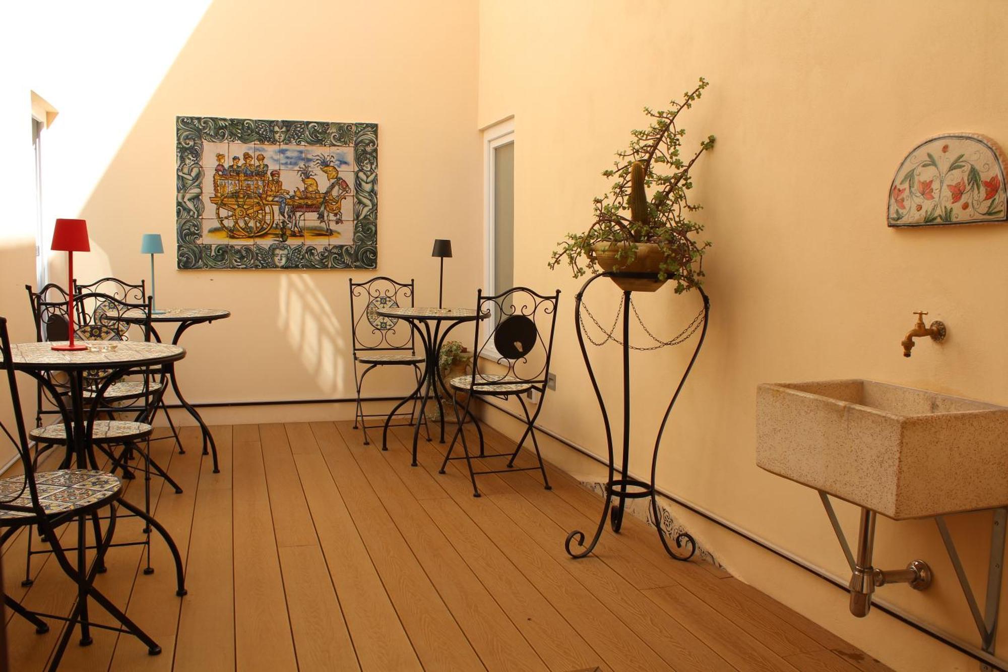 Falstaff Rooms & Suites Palermo Bagian luar foto