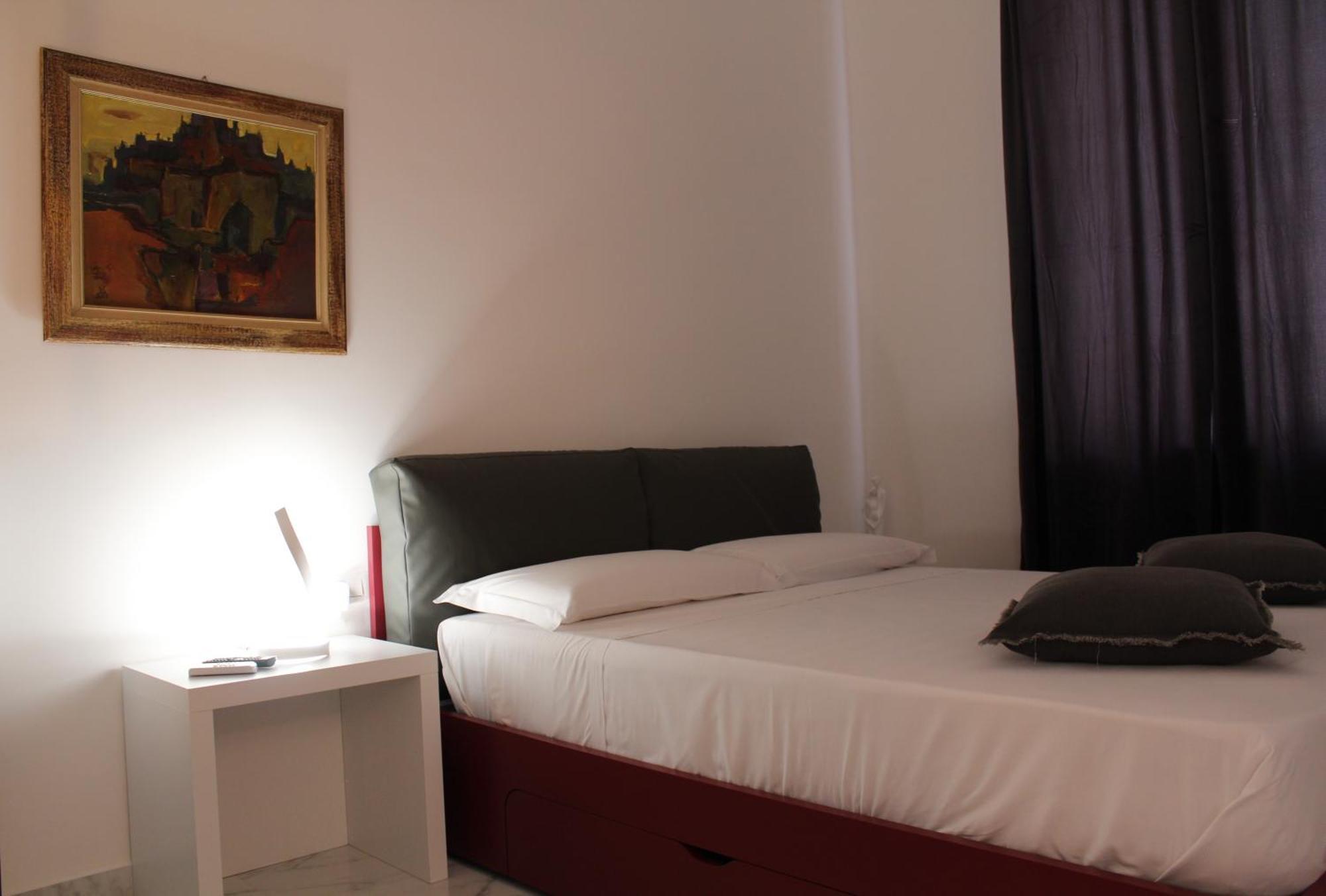 Falstaff Rooms & Suites Palermo Bagian luar foto