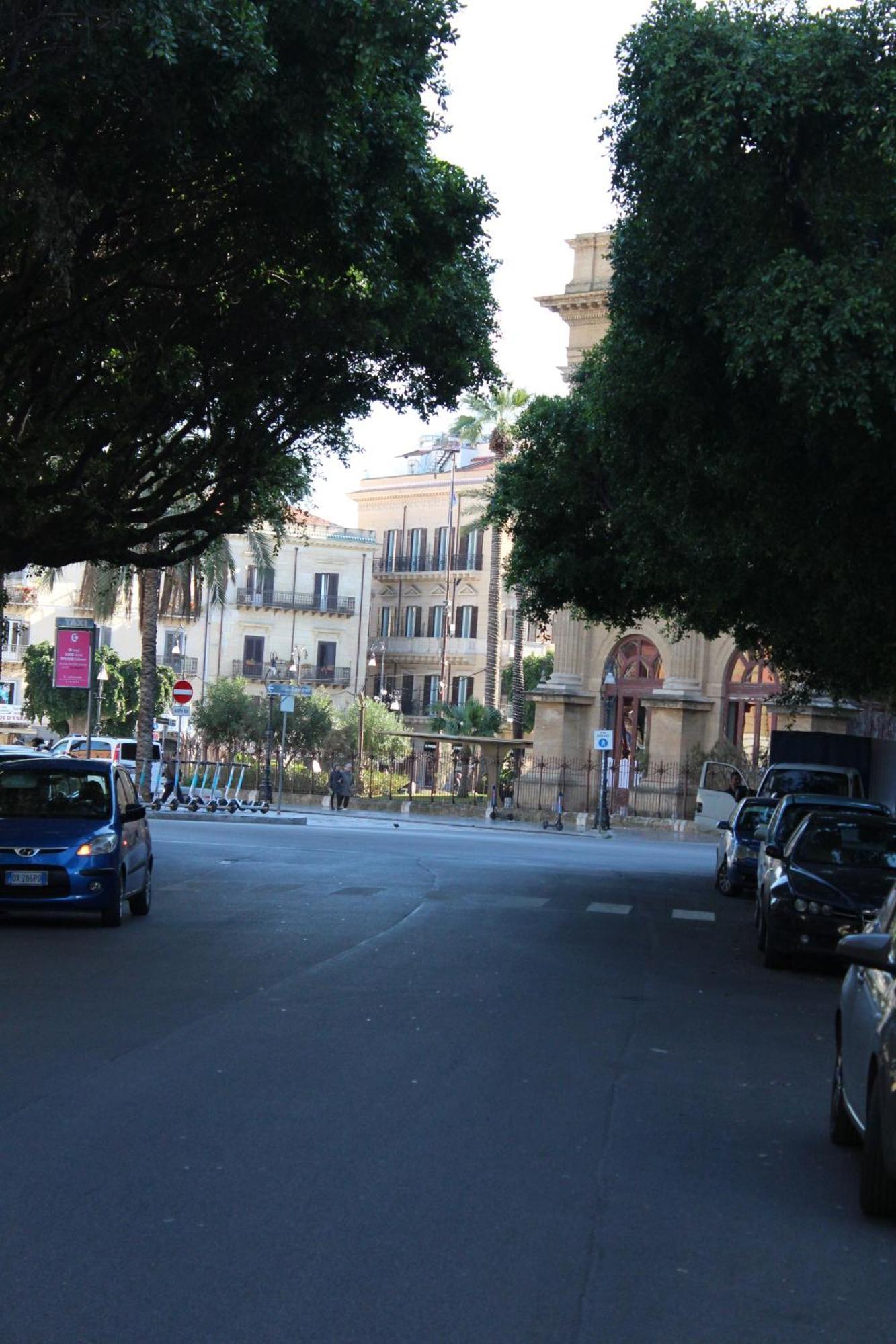 Falstaff Rooms & Suites Palermo Bagian luar foto